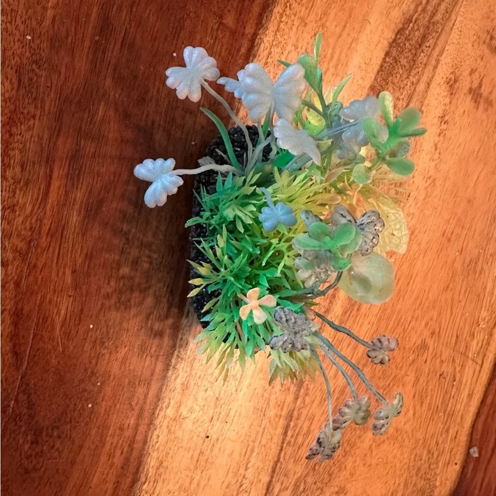 Aquarium Plant Decoration with Green and Orange Accents